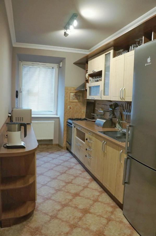 إلفيف Apartments On Rynok Square, The Heart Of The City المظهر الخارجي الصورة