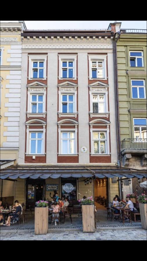إلفيف Apartments On Rynok Square, The Heart Of The City المظهر الخارجي الصورة
